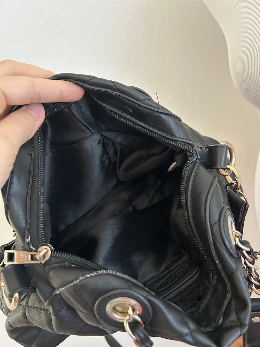 Black Quilted Chain-Handle Shoulder Bag - Picture 5 of 7
